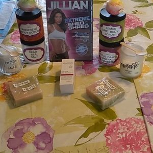 Women's 12 PC SUGAR SCRUB, AND SOAP SET